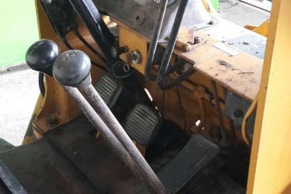 ขาย!! >>> รถตักเล็ก Komatsu SD07L ราคาคุยกันได้ <<< เบอร์ติดต่อ 098-7155789 086-4631102