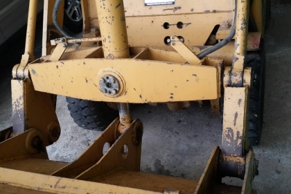 ขาย!! >>> รถตักเล็ก Komatsu SD07L ราคาคุยกันได้ <<< เบอร์ติดต่อ 098-7155789 086-4631102