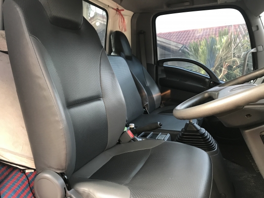ขาย. Isuzu. 210. ยาว6.5 เมตร ขาย. Isuzu. 210. ยาว6.5 เมตร