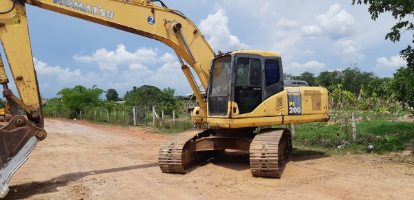 ขายPC200-7โคมัสุไฟฟ้าครบเอกสารแจ้งจำหน่าย