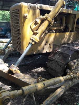 ขายรถแทรคเตอร์ CAT D5D ตีนตะขาบ ราคา 250000