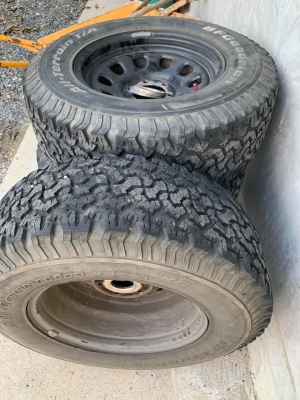 ขายล้อพร้อมกะทะขอบ17 265/70/17 ยางปี3014 ขายล้อพร้อมกะทะขอบ17 265/70/17 ยางปี3014