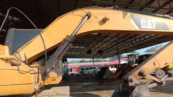 ขายCAT320D ไฟเต็มเอกสารเล่มทะเบียนราคา 1,550,000