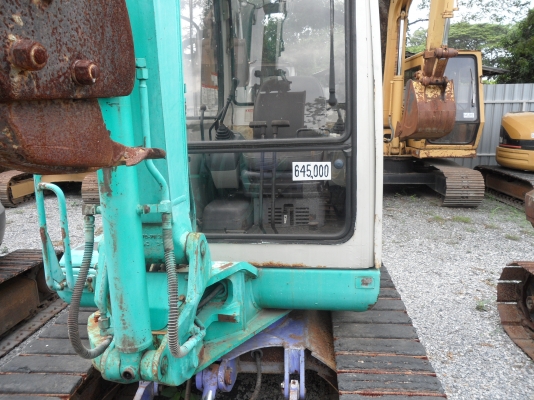 รถขุดเก่าญี่ปุ่นขนาด40มีมาให้เลือกหลายรุ่น หลายราคา  ราคาเริ่มต้นที่@445,000บาท (รถนอก นำเข้า ขายถูก)  รถนอกสถาพดีพร้อมใช้เพิ่งนำเข้ามายังไม่เคยใช้งานในไทยเลย เครื่องดีปั้มเเรงบูมอาร์มสวยช่างล่างดีรถสวยไฟฟ้าเต็มเร็วแรงไม่โหลดพร้อมใช้ สนใจติดต่อที่เบอร์ 08