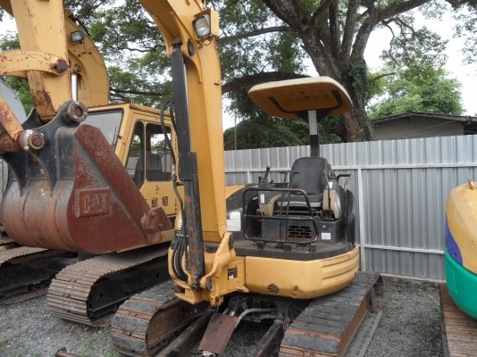 รถขุดเก่าญี่ปุ่นขนาด40มีมาให้เลือกหลายรุ่น หลายราคา  ราคาเริ่มต้นที่@445,000บาท (รถนอก นำเข้า ขายถูก)  รถนอกสถาพดีพร้อมใช้เพิ่งนำเข้ามายังไม่เคยใช้งานในไทยเลย เครื่องดีปั้มเเรงบูมอาร์มสวยช่างล่างดีรถสวยไฟฟ้าเต็มเร็วแรงไม่โหลดพร้อมใช้ สนใจติดต่อที่เบอร์ 08