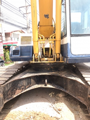 ขาย KOMATSU PC200 LC-5 สนใจติดต่อเบอร์ใหม่ 095-2352924