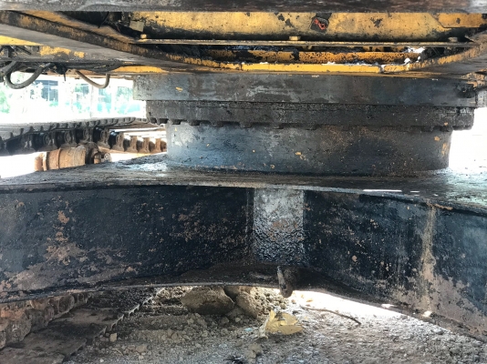 ขาย KOMATSU PC200 LC-5 สนใจติดต่อเบอร์ใหม่ 095-2352924