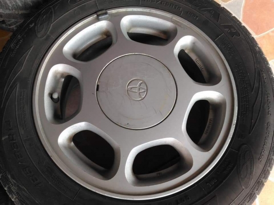 ล้อเดิม Toyota Corolla ขอบ 14(4/100) ยาง Goodyear 185 65 14 ปี 12 ยางใช้ได้ 3 เส้น แถมไป ไม่แยก ฝาหาย 1 ฝา น็อตไม่มี ขายถูก ทั้งชุด 1500.-NET *** ยกเองหน้าร้านเท่านั้น งดส่ง ตจว.ค่ะ ล้อเดิม Toyota Corolla ขอบ 14(4/100) ยาง Goodyear 185 65 14 ปี 12 ยางใช้ได้ 3 เส้น แถมไป ไม่แยก ฝาหาย 1 ฝา น็อตไม่มี ขายถูก ทั้งชุด 1500.-NET *** ยกเองหน้าร้านเท่านั้น งดส่ง ตจว.ค่ะ