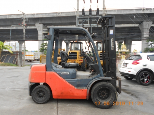 ขายถูกๆจ้า รถสภาพดี TOYOTA  8FD25 ดีเซล ขนาด 2.5ตัน เกียร์ออโต้ ล้อคู่