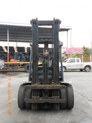 ขายถูกๆจ้า รถสภาพดี TOYOTA  8FD25 ดีเซล ขนาด 2.5ตัน เกียร์ออโต้ ล้อคู่