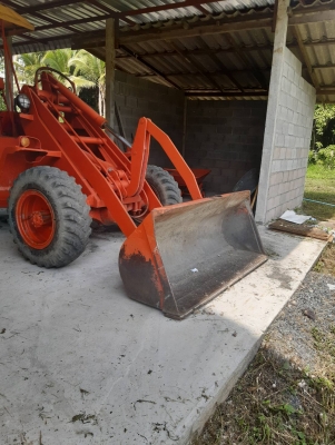 รถตักล้อยางสภาพดี HL5 -MITSUI (S/NO 211523)(E/NO:FL 912- 021172 -8 C) ขนาด 2 สูบประหยัดน้ำมัน ตักได้ รถตักล้อยางสภาพดี HL5 -MITSUI (S/NO 211523)(E/NO:FL 912- 021172 -8 C) ขนาด 2 สูบประหยัดน้ำมัน ตักได้
