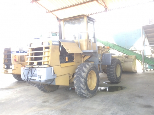 รถตักล้อยาง Komatsu WA 200-3