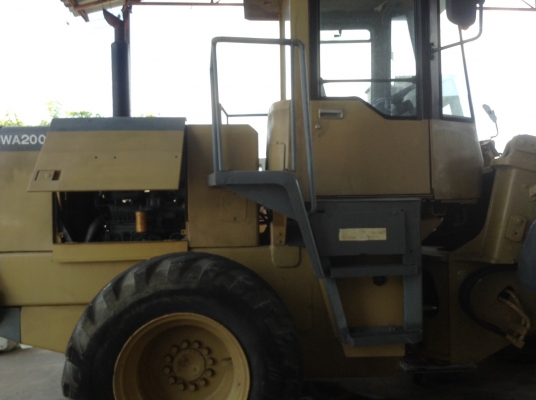 รถตักล้อยาง Komatsu WA 200-3