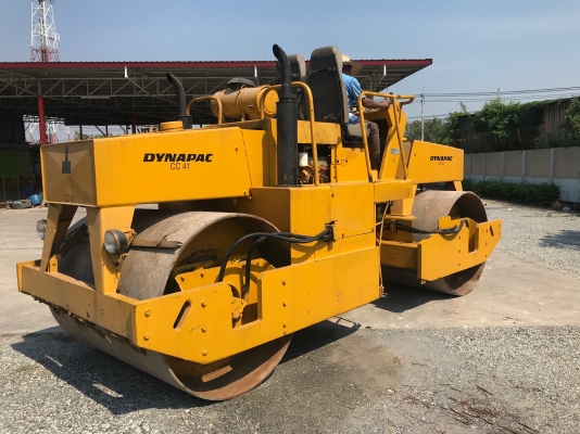 ขายรถบด10ตันDYNAPACรุ่นCC41รถนอกนำเข้า ไม่เคยใช้งานในไทย มีเอกสารพร้อมหน้าเหล็กหลังเหล็ก  บดอัดสั่นสะเทือนได้ทั้ง2ล้อ สภาพดีพร้อมใช้งานขาย590000โทร081-8302909จิรโรจน์Line  :  jiraroj2909