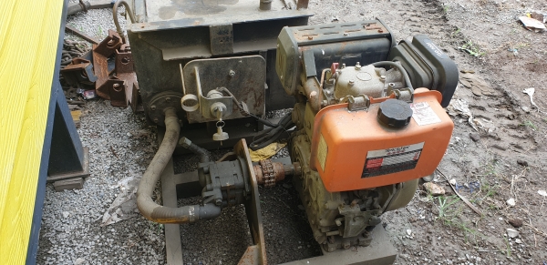 ขายเครื่องดีเซล10แรงชนป๊มไฮโดรลิค.สตาค์กุญแจ