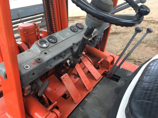 ขายรถโฟล์คลิป 2.5 ตัน ดีเซล เสาสูง 4.5 เมตร เกียธรรมดา งาเท พร้อมใช้งาน