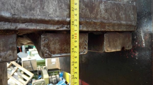 แท่นอัดก้อนร้านของเก่า อัดก้อน 300-400 kg ห้องอัด 60x100x140 cm มอเตอร์ 20 HP 380V เครื่องเดินสมบูรณ