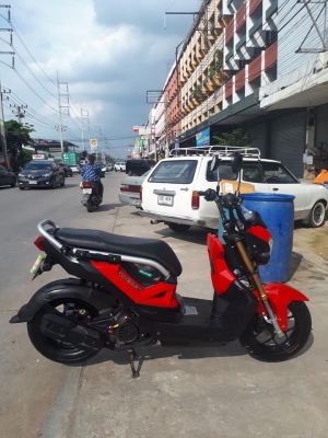 Honda Zoomer X สีแดงดำ เรือนไมล์ดิจิตอล ปี 2559 ตัวท๊อป โฉมใหม่ล่าสุด