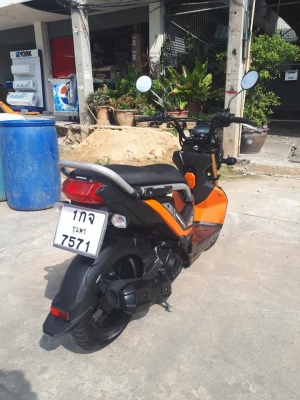 รุ่นใหม่ล่าสุด Zoomer X สีดำส้ม ปี 2560 เรือนไมล์ดิจิตอล สวยจริงคุ้มค่าเกินราคา