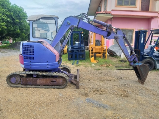 ขายรถแมคโค KOMATSU PC28UU-2 เทียบเท่า PC30 แทรคยาง บูมออฟเซท คอนโทรลสั้น ไฟฟ้า ติอต่อ 098-7962549