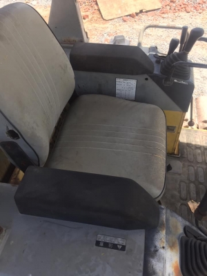 ขายรถดันนำเข้าจากญี่ปุ่น ยี่ห้อ komatsu D21PL-7  สภาพสวยพร้อมใช้งาน ช่วงล่างสวย รถใช้งาน2000กว่าชั่วโมง สนใจสอบถาม 089-2579650