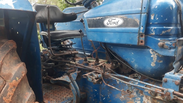 ขายด่วน FORD 6600 T5 อุปกรณ์ครบ ใบดัน ผานพรวน 6 เครื่องแน่นแรงดี ระบบไฮใช้งานปกติพร้อมใช้งานได้เลย เอกสารสัญญาซื้อขาย ราคาต่อรองได้ครับ