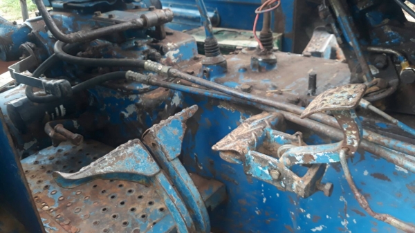 ขายด่วน FORD 6600 T5 อุปกรณ์ครบ ใบดัน ผานพรวน 6 เครื่องแน่นแรงดี ระบบไฮใช้งานปกติพร้อมใช้งานได้เลย เอกสารสัญญาซื้อขาย ราคาต่อรองได้ครับ