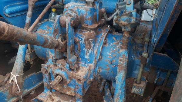 ขายด่วน FORD 6600 T5 อุปกรณ์ครบ ใบดัน ผานพรวน 6 เครื่องแน่นแรงดี ระบบไฮใช้งานปกติพร้อมใช้งานได้เลย เอกสารสัญญาซื้อขาย ราคาต่อรองได้ครับ