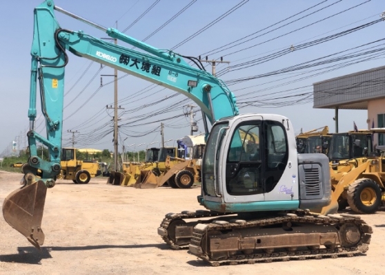 ขายรถขุด KOBELCO SK135SR มีลายหัวกระแทก นำเข้าเองจากญี่ปุ่น สภาพสวยพร้อมใช้ มีVDOการทำงานครับ