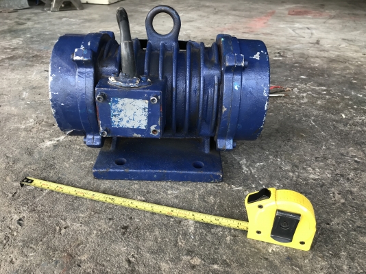 ขายมอเตอร์สั่น-เขย่า Tokyo Vibration 0.5HP. 380V made in Japan สภาพดี สั่นแรง พร้อมใช้งาน