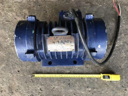 ขายมอเตอร์สั่น-เขย่า Tokyo Vibration 0.5HP. 380V made in Japan สภาพดี สั่นแรง พร้อมใช้งาน