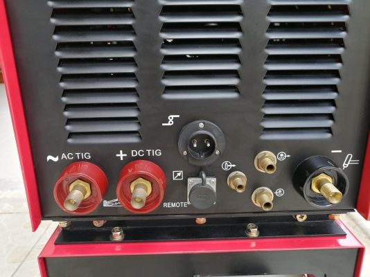 สินค้ามือสอง ตู้เชื่อม WELPRO AC/DC TIG315PULSE สภาพสวยพร้อมใช้ สำหรับงานหนัก งานอุตสหกรรม 380V เชื่อมธูปไฟฟ้า/เชื่อมTIGเหล็ก /สแตนเลส/ อลูมิเนียม/ออโต้/pulse พร้อมระบบน้ำหล่อเย็น อุปกรณ์ตามรูป