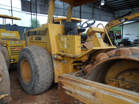 รถบดสั่นสะเทือน10ตัน มี2ลูก เรียบกับหนาม เล่มทะเบียน ราคา 680,000 บาท 081-989-1989 หรั่งครับ