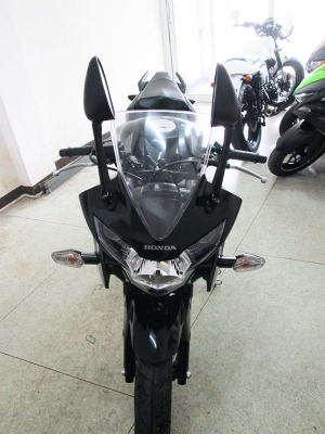 สด ผ่อน ขาย Honda CBR 150 R ไมล์แท้ 4780 กม ปี 2018 สภาพสวยเดิมๆ เครื่องหัวฉีดประหยัดน้ำมัน