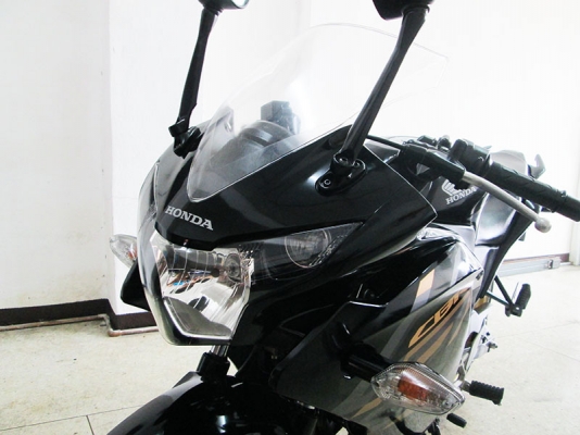สด ผ่อน ขาย Honda CBR 150 R ไมล์แท้ 4780 กม ปี 2018 สภาพสวยเดิมๆ เครื่องหัวฉีดประหยัดน้ำมัน