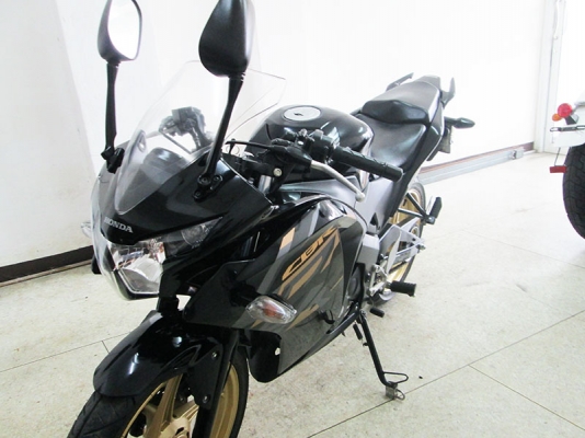 สด ผ่อน ขาย Honda CBR 150 R ไมล์แท้ 4780 กม ปี 2018 สภาพสวยเดิมๆ เครื่องหัวฉีดประหยัดน้ำมัน