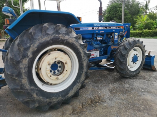สินค้าเข้าใหม่คับFORD6610สภาพเต็มๆผิวสวยๆ ยางดี4เส้น เครื่องเกียร์ดี พร้อมลุยงานหนัก ราคา550000บาทต่อรองได้ อุปกรณ์2ชิ้น ใบดัน+ผาน7CMT สนใจติดต่อที่0906910337ต้า