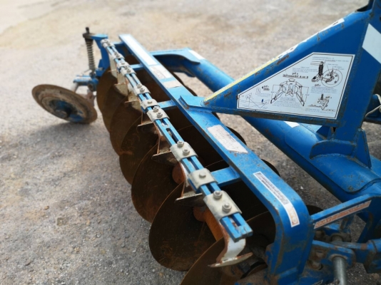 สินค้าเข้าใหม่คับFORD6610สภาพเต็มๆผิวสวยๆ ยางดี4เส้น เครื่องเกียร์ดี พร้อมลุยงานหนัก ราคา550000บาทต่อรองได้ อุปกรณ์2ชิ้น ใบดัน+ผาน7CMT สนใจติดต่อที่0906910337ต้า