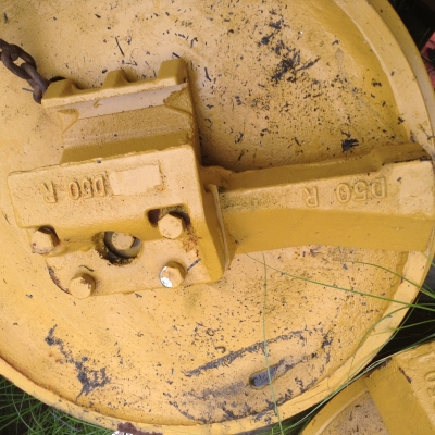 ล้อนำแทรกเตอร์ komatsu D50 รุ่น15และ16