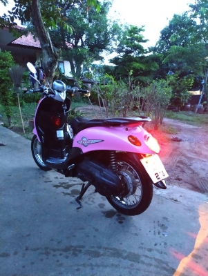 ขาย YAMAHA Fino ปี2006 พร้อมเล่มทะเบียน ราคา 9,000 บาท