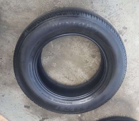 ขายยาง\% 215/65/16 ปี 18 DUNLOP 4 เส้น ขายยาง\% 215/65/16 ปี 18 DUNLOP 4 เส้น