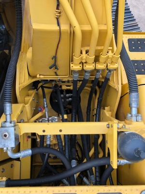 Komatsu 200-8 MO กล้องหลังใช้งาน6600ช.มประกันศูนย์ PM 7000ช.ม เอกสารเล่มทะเบียน Komatsu 200-8 MO กล้องหลังใช้งาน6600ช.มประกันศูนย์ PM 7000ช.ม เอกสารเล่มทะเบียน