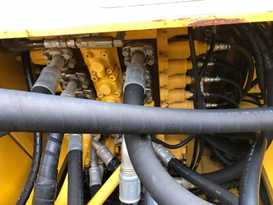 Komatsu 200-8 MO กล้องหลังใช้งาน6600ช.มประกันศูนย์ PM 7000ช.ม เอกสารเล่มทะเบียน Komatsu 200-8 MO กล้องหลังใช้งาน6600ช.มประกันศูนย์ PM 7000ช.ม เอกสารเล่มทะเบียน