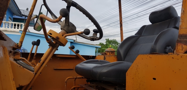 ขายรถตัก komatsu รุ่นjh30สภาพดี แรงดี ใช้งานดีครับ