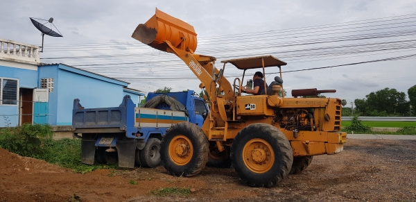 ขายรถตัก komatsu รุ่นjh30สภาพดี แรงดี ใช้งานดีครับ