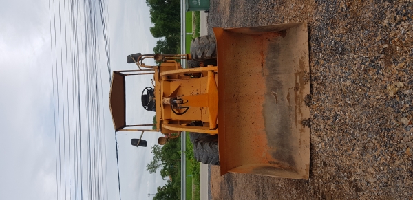 ขายรถตัก komatsu รุ่นjh30สภาพดี แรงดี ใช้งานดีครับ