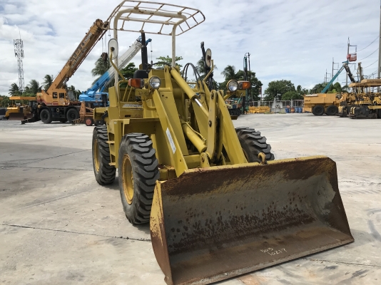 ขายรถตัก KOMATSU รุ่น 505 สภาพสวย รถนำเข้าตรงจากญี่ปุ่น ราคาไม่แพงครับ