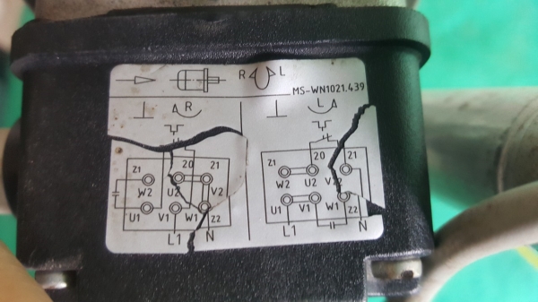 ปั๊มน้ำแบบจุ่ม ไฟ 220V สภาพสวย