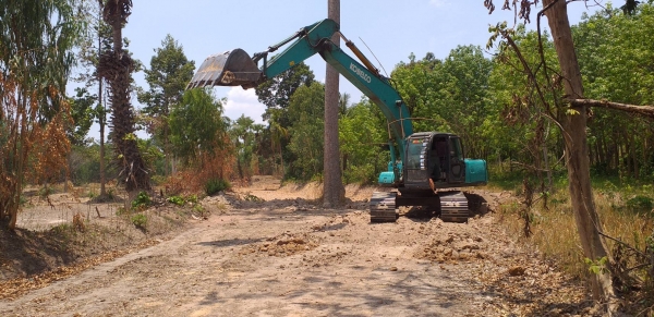 Kobelco200 mack 6 YN07 รถทำงานอยู่ เอกสารสัญญาซื้อขาย Kobelco200 mack 6 YN07 รถทำงานอยู่ เอกสารสัญญาซื้อขาย