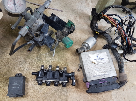 ชุดก้าสngvแท้ทอด